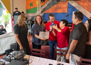 Criador da Vila do Artesão em Campina Grande, Veneziano recebe homenagem da AMDE e dos artesãos campinenses