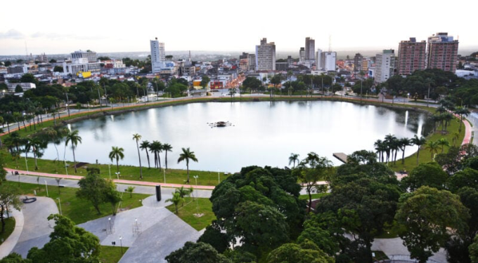 Homem morre afogado após cair na Lagoa do Parque Solon de Lucena, em João Pessoa