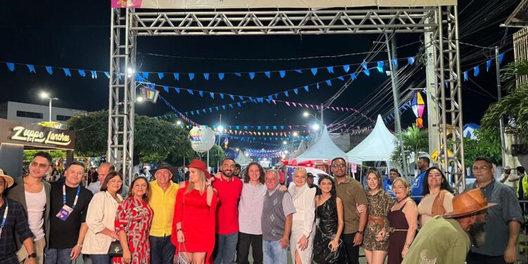 Na festa de São João de Ingá, Veneziano recebe apoio à sua reeleição do prefeito Jan e de todo o seu grupo politico