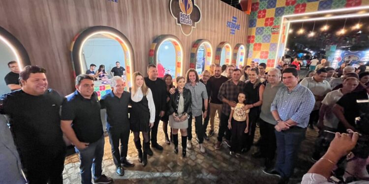 Veneziano participa da festa de São João em Monteiro e reafirma compromissos com a administração da prefeita Ana Paula