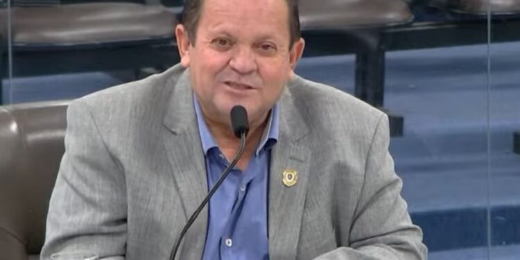 Projeto de Olímpio corrige distorções no 14° salário da Educação em Campina