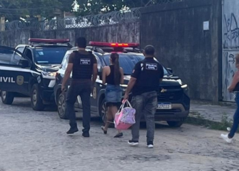 Mulher acusada de estelionato e venda ilegal de armas é presa em Santa Rita