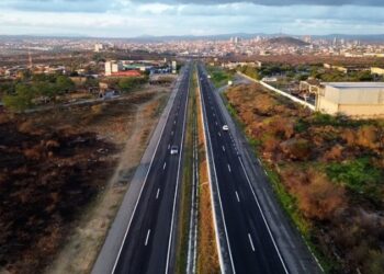 R$ 26,7 milhões: governo de Lula autoriza obras na BR-104 entre CG e PE