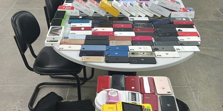 PCl deflagra ‘Operação Recupera’ prende sete pessoas e apreende 219 celulares em Campina