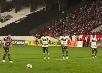 Dinossauro perde para Santa Cruz – PE e não sai da lanterna da Série D