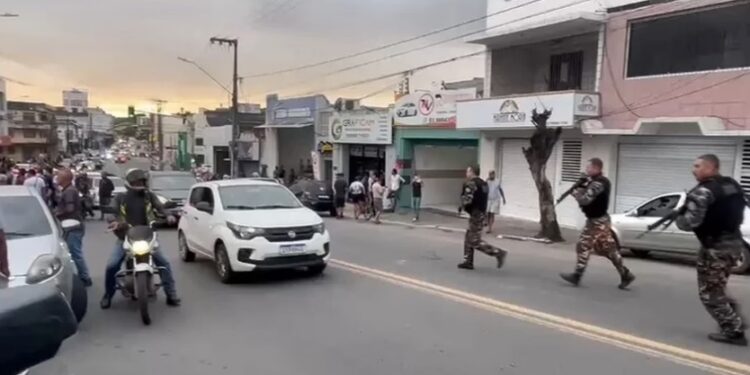 Morre assaltante atingido durante ataque a carro-forte em Campina, afirma hospital