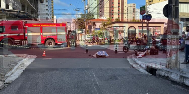 Motociclista morre em acidente com ônibus no bairro de Manaíra, na capital
