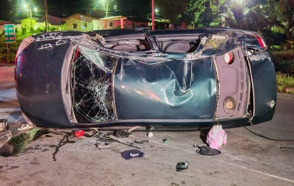 Polícia impede ação de suspeitos que tentaram fugir e capotaram veículo na Grande JP