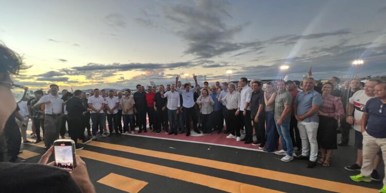 João Azevêdo e Ministro Silvio Costa inauguraram nova pista do aeroporto de Patos