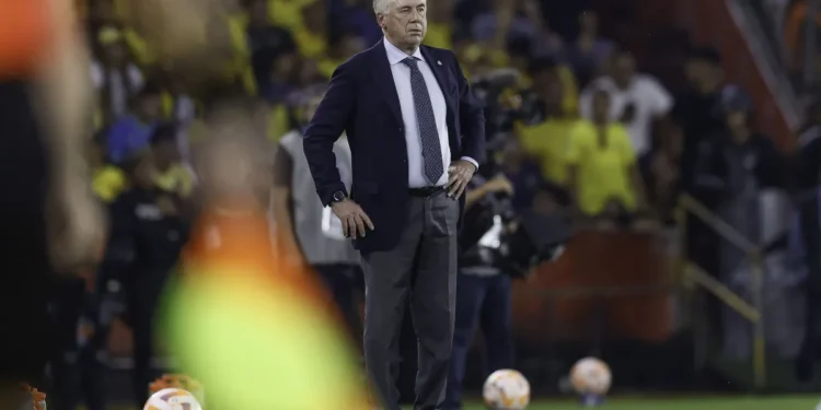 Na estreia de Ancelotti, Brasil segue jogando mal e empata com Equador