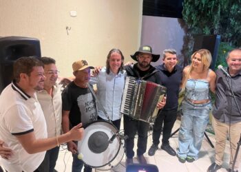 No “Arraiá Balançando a Rede” em São Bento, Veneziano recebe reafirmação de apoios à sua reeleição do prefeito, do vice e de vereadores