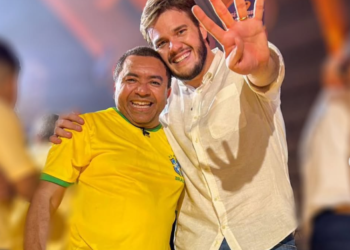 Vereador da base de Bruno em CG, anuncia saída do União Brasil e diz que prefeito também já avalia saída