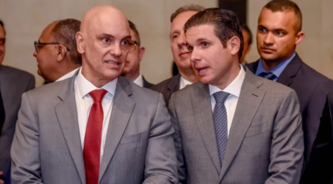 Hugo elogia decisão de Moraes e diz que Câmara quer diálogo institucional sobre o IOF