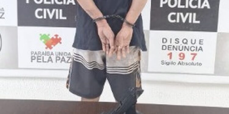 PC prende homem suspeito de homicídios e tráfico de drogas em Cabedelo