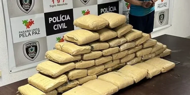 Homem é preso em Bayeux com mais de 50 tabletes de maconha vindos da Colômbia