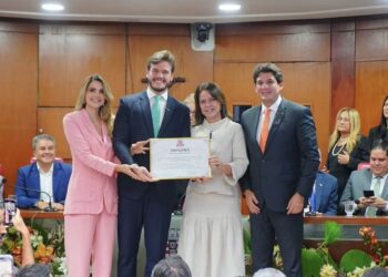 Bruno Cunha Lima recebe título de cidadão pessoense e destaca vínculos com João Pessoa