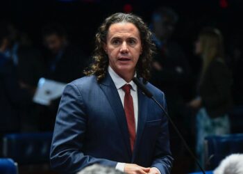 Veneziano exalta aprovação de proteção a crianças em ambientes digitais, mas alerta para a necessidade de proteger todos os usuários