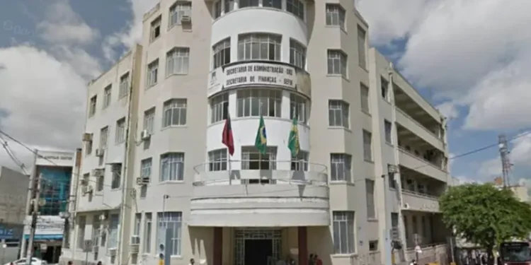 Campina Grande: secretário espera quitar atrasados da saúde e defende cortes na máquina pública