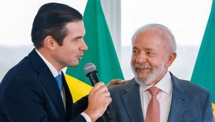 Pesquisa Atlas aponta que imagem de Lula é a mais positiva é a de Hugo a mais negativa no País
