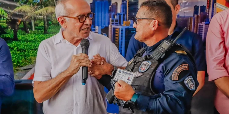 Cícero Lucena nomeia aprovados em concurso da Guarda Municipal de João Pessoa