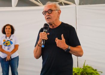 Cícero Lucena destaca compromisso ambiental ao apresentar projeto do Parque do Roger