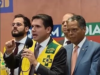 Hugo comemora a aprovação da PEC dos Agentes de Saúde e de Combate às Endemias: “A Câmara fez justiça”
