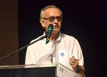 Prefeito de João Pessoa, Cícero Lucena aposta em reestruturação do MDB no estado e sinaliza migração de aliados para o partido