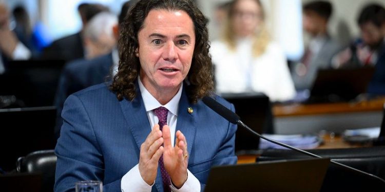 Comissão aprova Substitutivo de Veneziano para tornar crime hediondo a adulteração de bebidas e alimentos