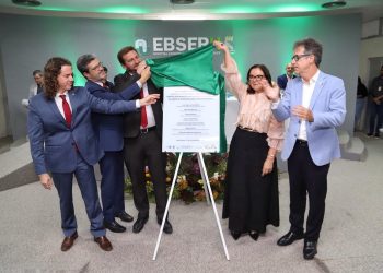 Ao celebrar 45 anos, HU de João Pessoa homenageia Veneziano e Nilda Gondim pelos recursos destinados à instituição