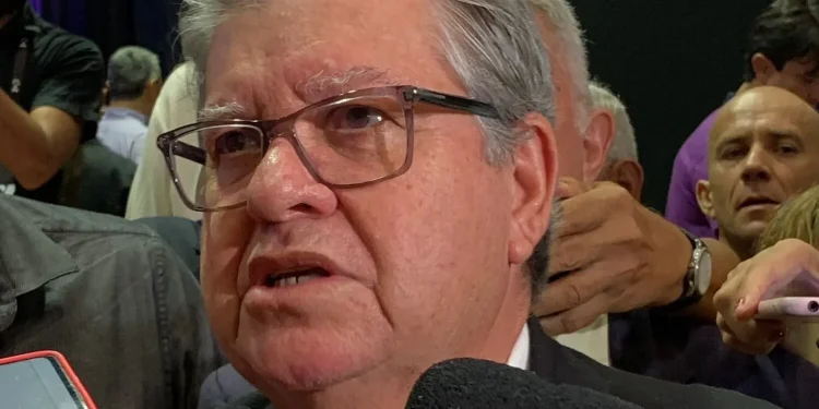 Em jornal internacional, João Azevêdo afirma que STF cumpriu seu papel ao prender Bolsonaro