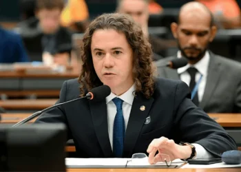 Senador pedirá vista e tramitação da dosimetria pode ficar para 2026