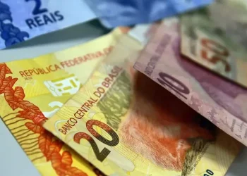 Cícero anuncia pagamento de R$ 7,1 milhões a alunos do ‘Poupança de Futuro’