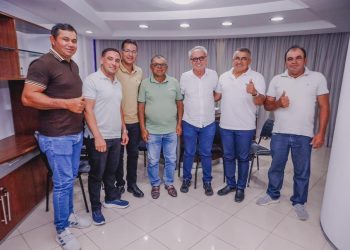 Grupos de oposição das cidades de Santa Cecília e Aroeiras anunciam apoio a Cícero Lucena