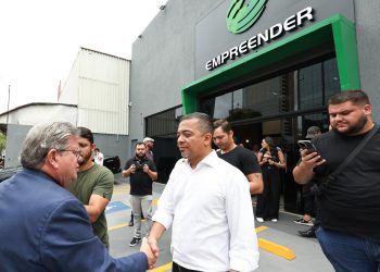 João Azevêdo entrega sede do Empreender e destaca investimentos no programa de microcrédito