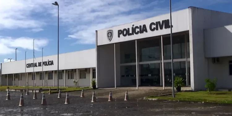 Operação cumpre mandados contra suspeitos de crimes violentos e tráfico no bairro Alto do Mateus