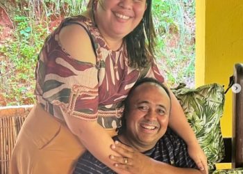 QUEREM COLAR OS CACOS DOS CACARECOS DE BAYEUX