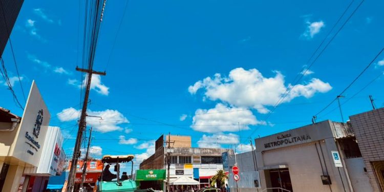 Prefeitura de Santa Rita inicia pavimentação asfáltica no Centro com recursos próprios