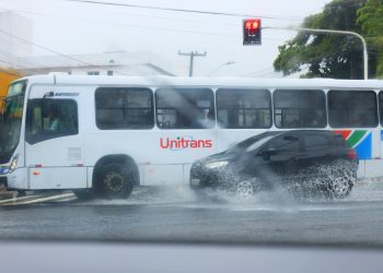 Defesa Civil coloca equipes em estado de atenção após alerta de chuvas intensas