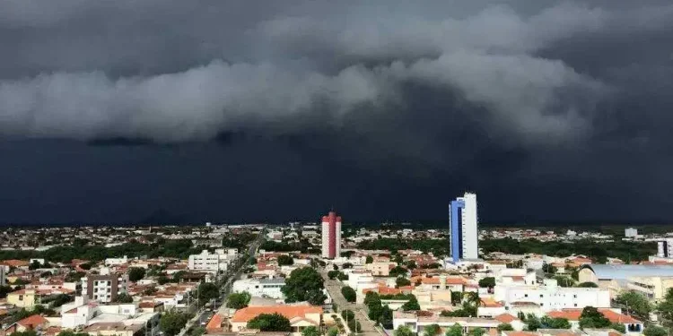 Meteorologia prevê chuvas fortes em todas as cidades da Paraíba nos próximos dias