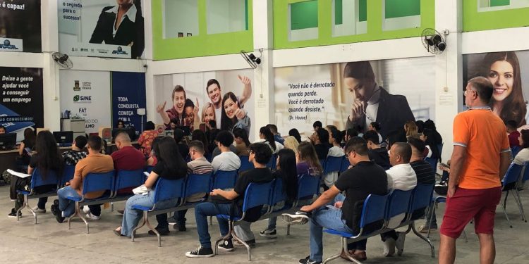 Campina Grande encerra Fevereiro com 1.151 vagas de emprego por meio do Sine Municipal