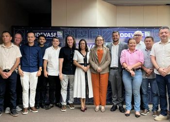 Veneziano destina R$ 25,5 milhões, em parceria com a Codevasf, para beneficiar 14 municípios com pavimentações