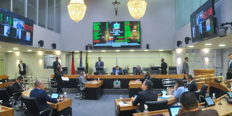 Assembleia Legislativa analisa indicações de Deusdete Queiroga e Taciano Diniz para o TCE-PB