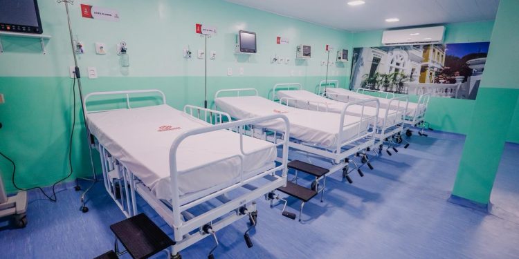 Cícero Lucena inaugura bloco cirúrgico do Complexo Hospitalar de Mangabeira