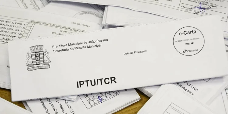 Contribuinte pode usar boleto vencido para pagar IPTU e TCR em cota única até dia 31