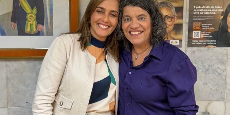 Ao lado de Estela Bezerra em Brasília, Ana Cláudia confirma Casa da Mulher Brasileira em Campina Grande