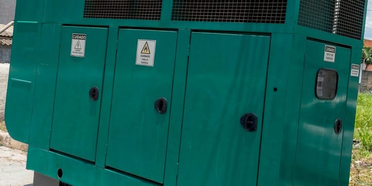 Policlínica Benjamin Maranhão recebe gerador para garantir atendimentos mesmo em caso de queda de energia