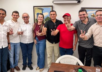 Em Cajazeiras, Cícero recebe apoio de lideranças de mais cinco municípios do Sertão