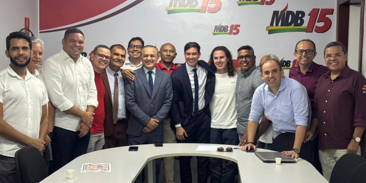 Senador Veneziano recebe apoio à sua reeleição de grupo de vereadores e suplentes de João Pessoa