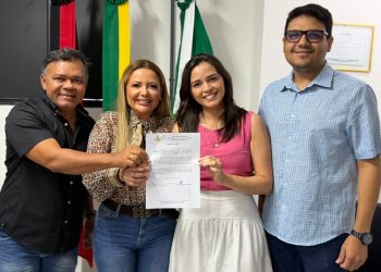 Prefeitura de Bayeux empossa mais professores aprovados no último concurso público