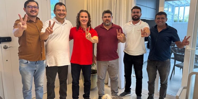Lideranças do Republicanos declaram apoio a reeleição do senador Veneziano Vital